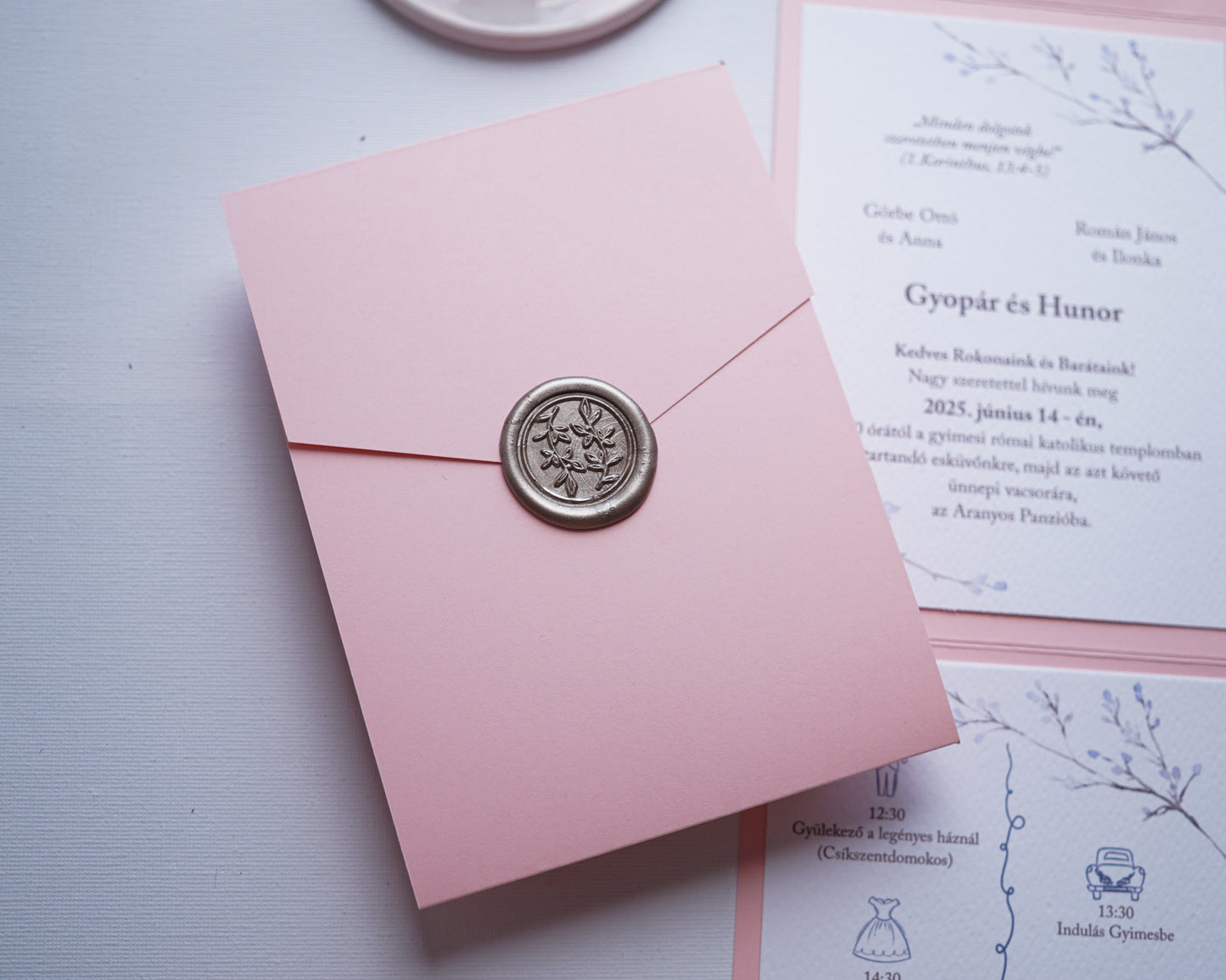 EM78 - Kinyitható tokos meghívó, rózsaszín.