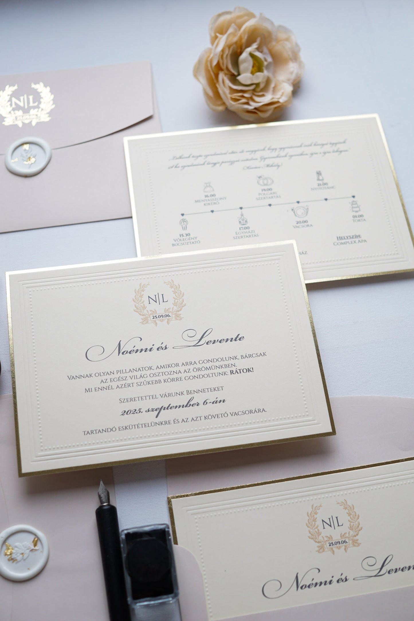 9234 - Elegáns Esküvői Meghívó bézs borítékkal