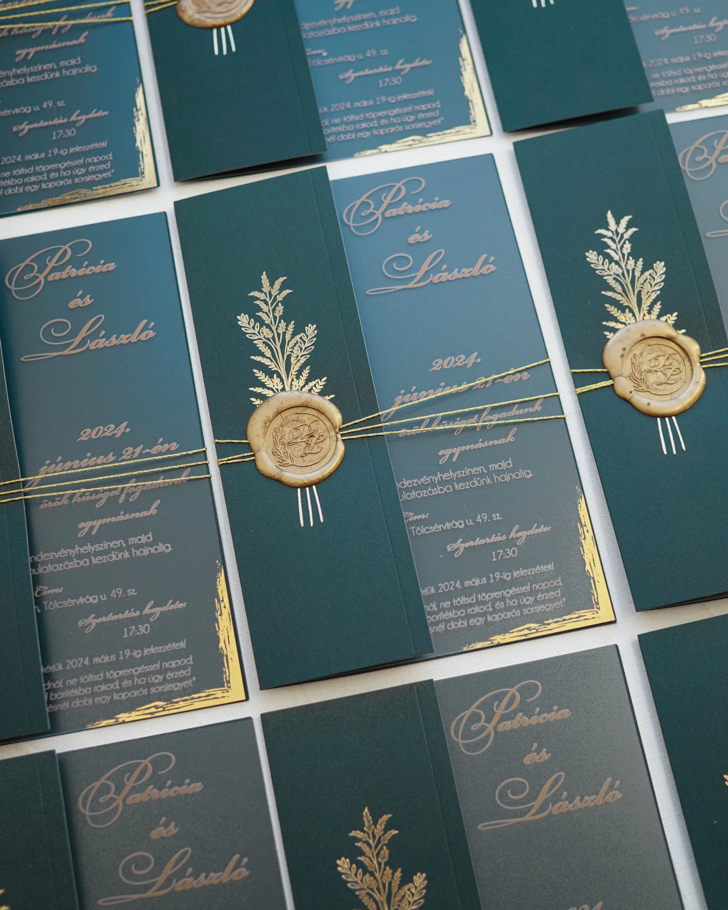 9277 - Plexi esküvői meghívó zöld tokkal