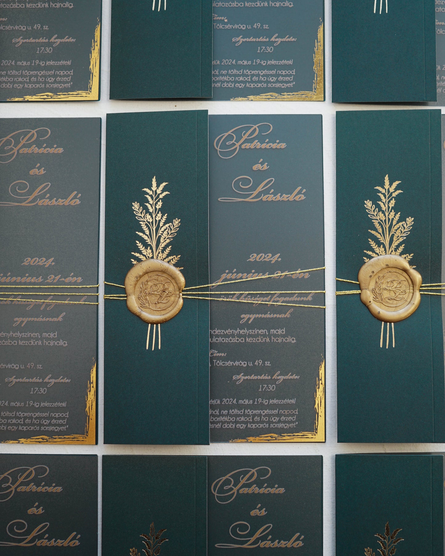 9277 - Plexi esküvői meghívó zöld tokkal