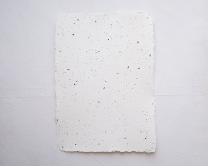 Merített papír Menta darabokkal - 180 g/m2 - A4 - RENDELÉSRE-DIY papír-Erdélyi Esküvői Meghívók-fehér,virág-Erdélyi Esküvői Meghívók