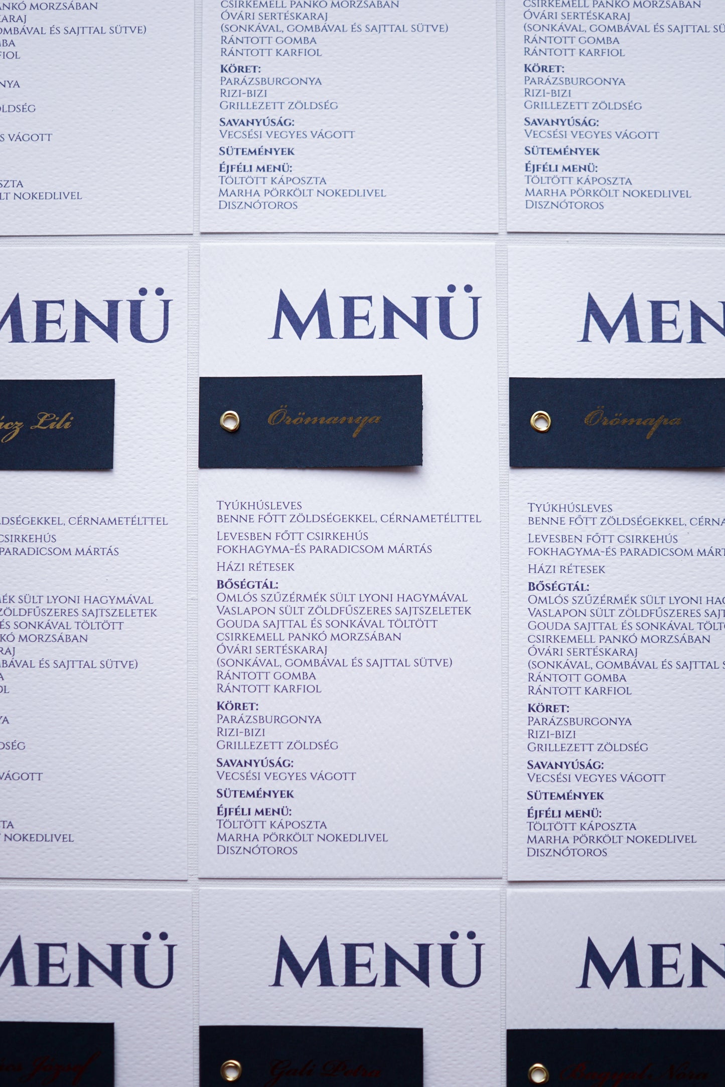 ME53 - Meniu și place card bleumarin cu nume aurii din folie metalică