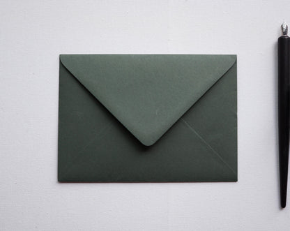 Sötétzöld prémium boríték - B6 - 125×176 mm-Boríték-Erdélyi Esküvői Meghívók-B6,boríték,zöld-Erdélyi Esküvői Meghívók