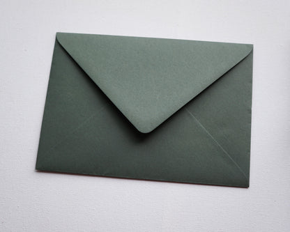 Sötétzöld prémium boríték - B6 - 125×176 mm-Boríték-Erdélyi Esküvői Meghívók-B6,boríték,zöld-Erdélyi Esküvői Meghívók