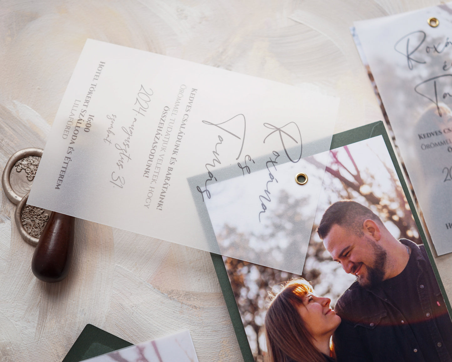 EM57 - Photographic minimalist wedding invitation