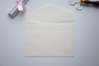 Z9229 - Krém díszboríték - 20 x 14 cm-Boríték-Erdélyi Esküvői Meghívók-boríték,krém-Erdélyi Esküvői Meghívók