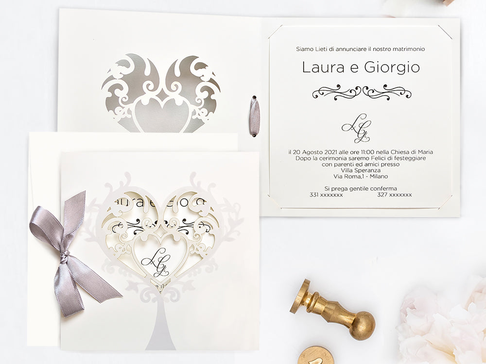 39749-esküvői meghívó-covid, elegáns, ezüst, lasercut, masni, szív-Lézervágott esküvői meghívók-Erdélyi Esküvői Meghívók