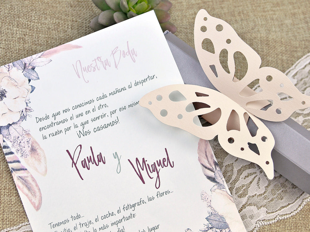 39619-esküvői meghívó-doboz, lila, pillangó, virág, álomfogó-Erdélyi Esküvői Meghívók