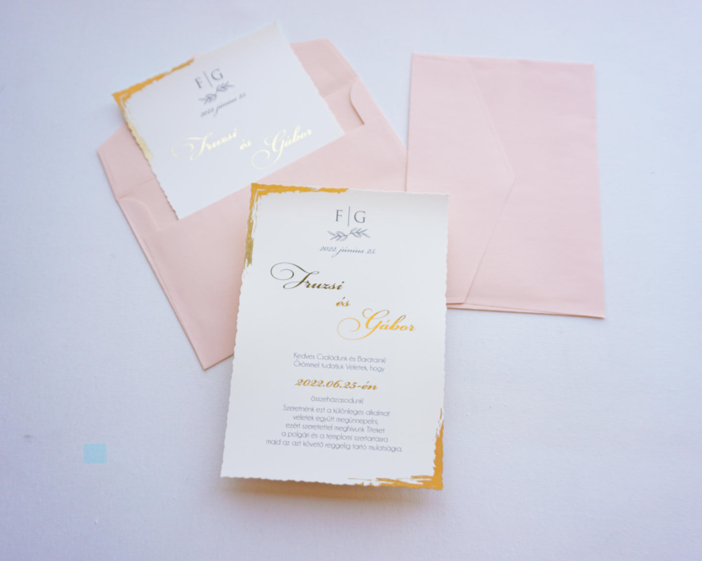 EM37 - Aranyfóliázott minimalista esküvői meghívó