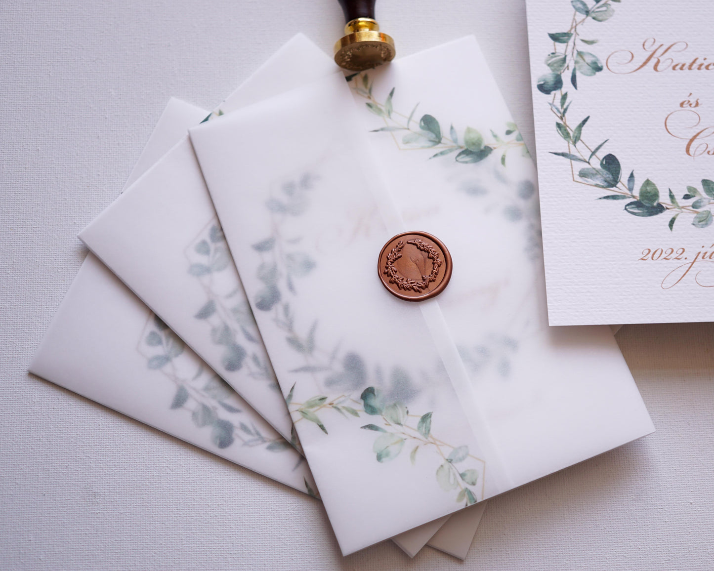 EM39 - Pausz borítós levélkoszorús esküvői meghívó
