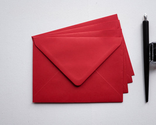 Vörös díszboríték i8 - 13,3 x 18,4 cm.-Boríték-i8 - 13.3 x 18.4 cm -boríték, piros boríték - plicuri colorate - plicuri speciale -Erdélyi Esküvői Meghívók