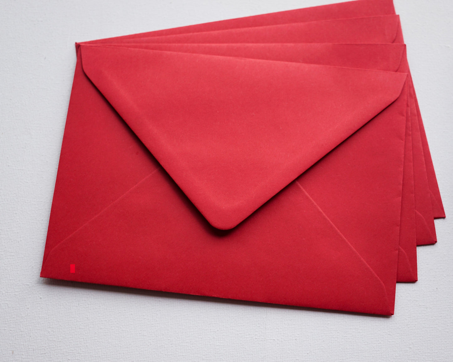 Vörös díszboríték i8 - 13,3 x 18,4 cm.-Boríték-i8 - 13.3 x 18.4 cm -boríték, piros boríték - plicuri colorate - plicuri speciale -Erdélyi Esküvői Meghívók